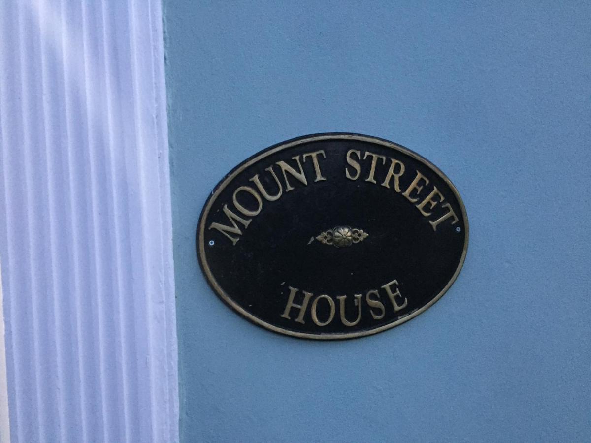 Mount Street House Acomodação com café da manhã Brecon Exterior foto